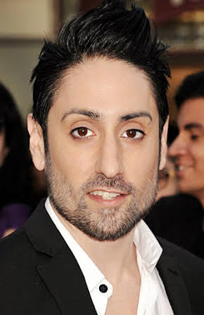Omar Doom as Dario