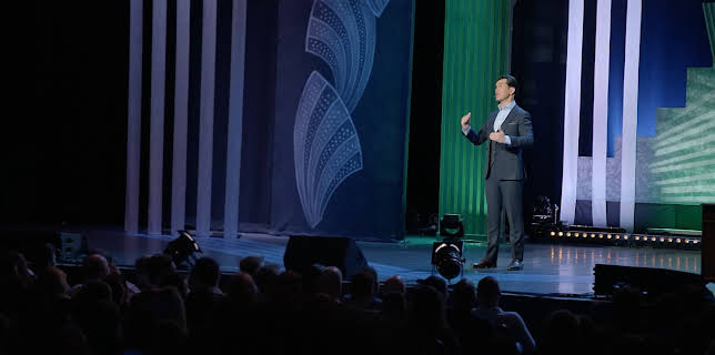 Jimmy Carr: Funny Business (2016)