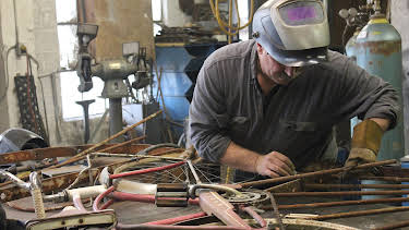 06:00: Salvage Dawgs (S3 E6) (S3) | Discovery Channel | 4/13 2026