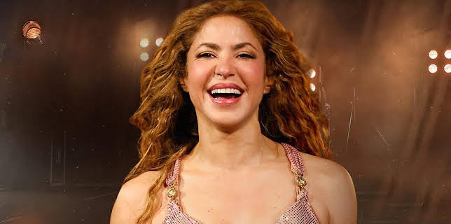 3:30 AM: Access All Areas | BBC News | 12/25 2025