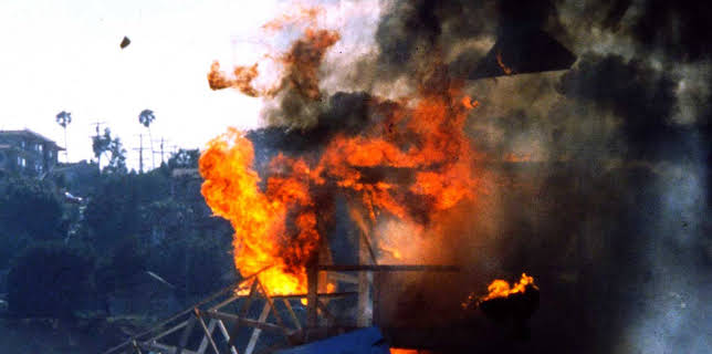 12:00: Pacific Blue (S2 E1) (S2) | TV6 | 2/9 2026