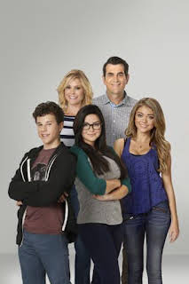19:14: Modern Family (T6): Ep.20 ¡A por los bolos! | Comedy Central | 8/6 2026
