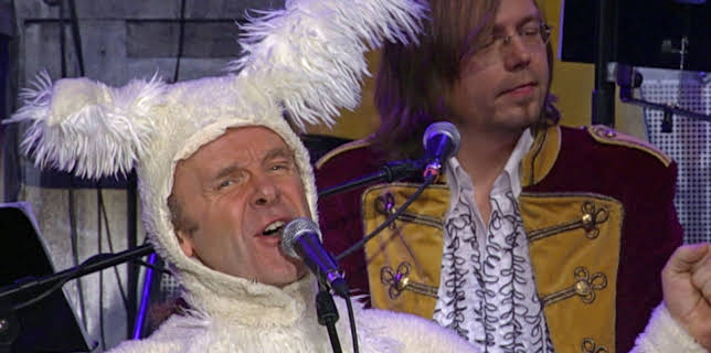 23:30: "Scheiße verkleidet" - Die lustigsten Karnevalsnummern der Stunksitzung | WDR Fernsehen | 2/13 2026