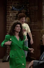 Madolyn Smith Osborne como Peggy Schuyler