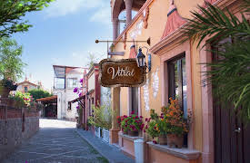 Más Vale Sola season-1: Más Vale Sola - La madrastra