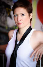 Zillah Glory som Masha (Three Sisters)