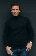 Yannick Bisson como 