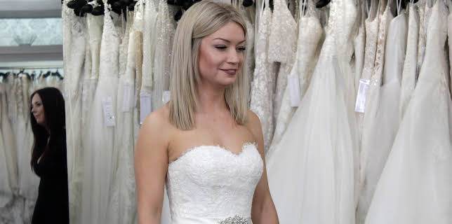 06:00: Say Yes to the Dress UK (S4 E20) (S4) | TLC | 11/20 2025