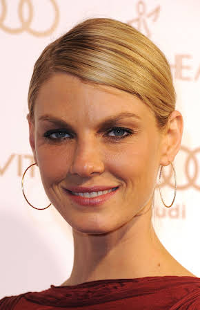Angela Lindvall as 