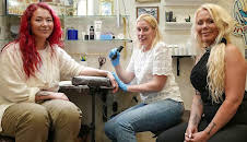 Last Woman on Earth with Sara Pascoe