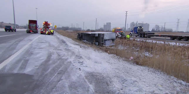 02:55: Heavy Rescue: 401 (S5 E5) (S5) | TV10 | 11/13 2025
