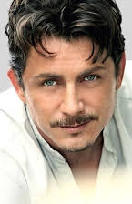 Petrônio Gontijo como 