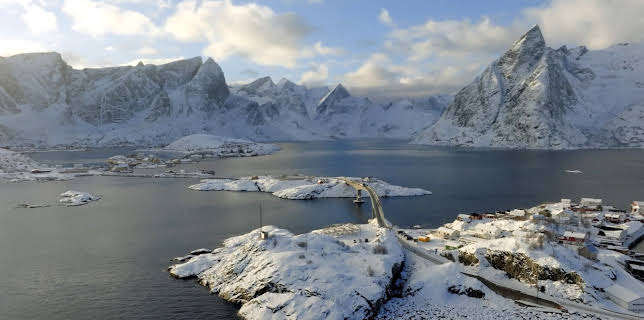 15:20: Nasjonale turistvegar: Lofoten, del to | NRK 2 | 2/1 2026