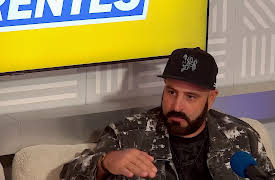 Iguales pero diferentes season-1: Los mejores (y peores) vecinos