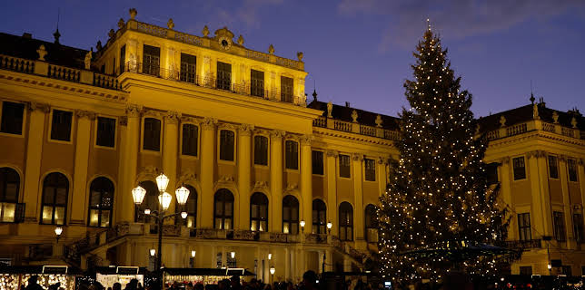 06:00: Schönbrunner Weihnachtsgeschichten | 3SAT | 12/22 2025