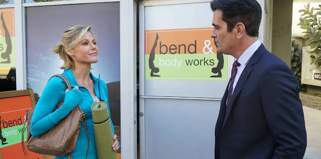 4:30 PM: Modern Family | E4 | 1/12 2026