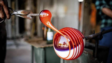 7:00 AM: How It's Made (S1) | Discovery Channel | 4/3 2026