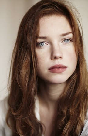 Carolina Jurczak as 