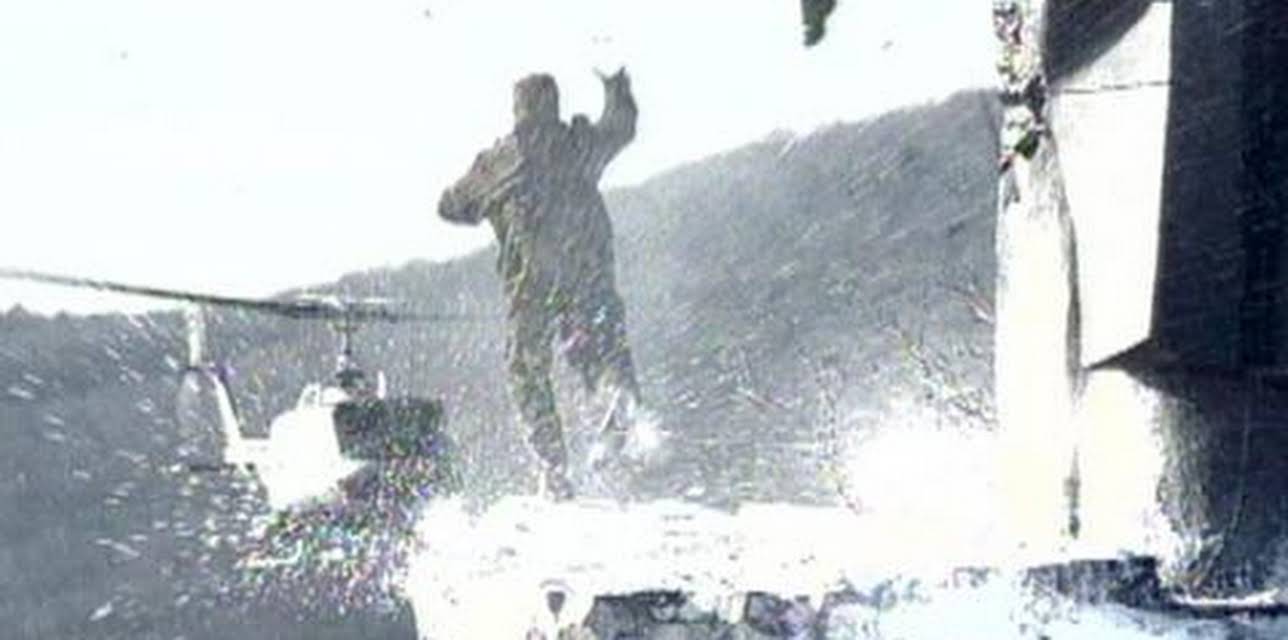 Behind Enemy Lines (2002)