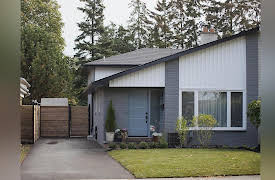 Holmes: Next Generation, Season 1: Hiding in Plain Sight