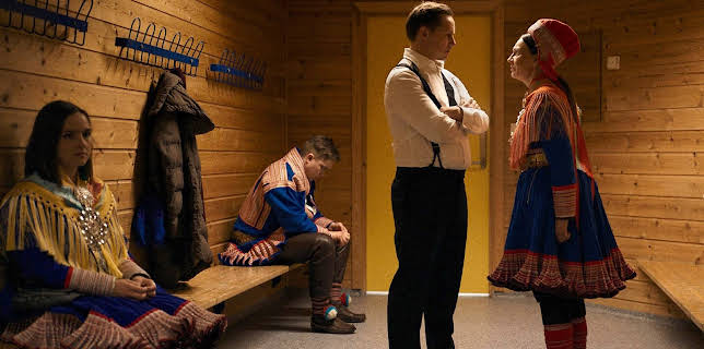 23:15: Heajastallan – Bryllupsfesten: Bryllupsdag / Náittosbeaivi | NRK 3 | 1/4 2026