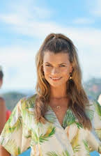 Rikke Gøransson som Vært