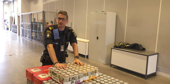 12:15: Gränsbevakarna Sverige (S3 E3) (S3) | Discovery Channel | 11/12 2025