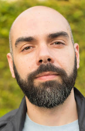 Pedro Kos as Director