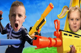 pocket.watch KidCity Ultimate mishmash: KidCity's Fortnite Family Battles!