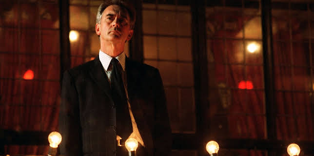 9:45 AM: Classic Holby City (S5 E12) (S5) | Drama | 12/9 2025