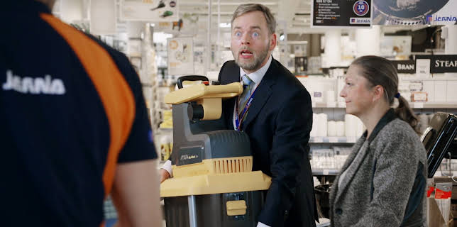 23:55: Side om side: TV-reklame | NRK 3 | 2/13 2026