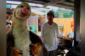 It's a Big Big World: On the Road, Season 1: At Pike's Farm: Lettuce and Purple Raspberries