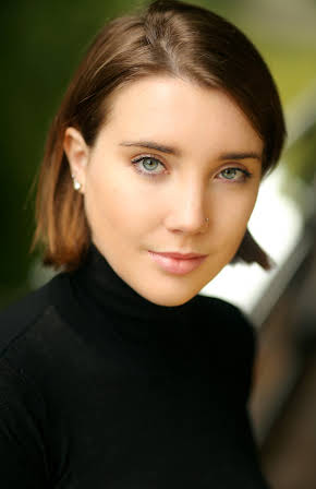 Gaia Wise as Becca