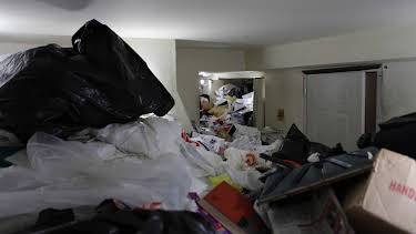 07:25: Hoarding: Buried Alive (S5 E16) (S5) | TLC | 11/28 2025