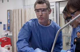 The Pitt (with ASL), Season 1: 8:00 P.M. (with ASL)