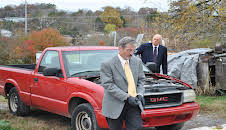 Murder Comes to Town (S5 E6)