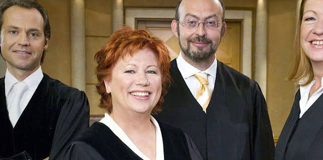 06:35: Richterin Barbara Salesch | Sat1 Gold | 12/3 2025