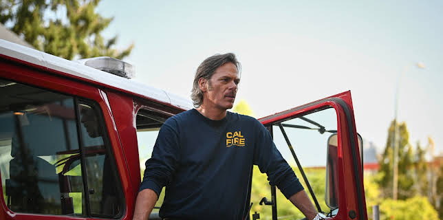 04:00: Fire Country | TV 2 | 11/20 2025