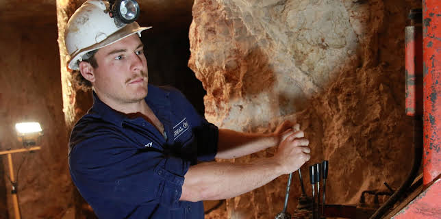 07:15: Outback Opal Hunters (S5 E20) (S5) | Discovery Channel | 2/16 2026