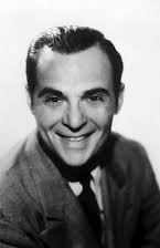 Marc Lawrence som Director