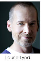 Laurie Lynd como Director