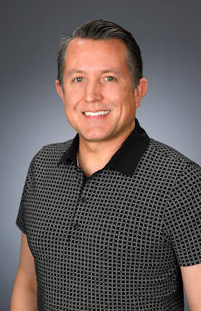 Elliot Bour as 