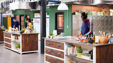 21:00: The Great Cookbook Challenge with Jamie Oliver | TV8 | 7/1 2026