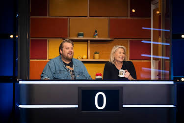 08:30: Alle mot alle (S8 E16) (S8) | TVNorge | 5/15 2026