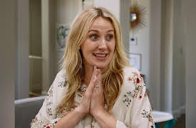 Design Twins: Hotel Room Makeover