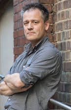 Michael Grandage som Director