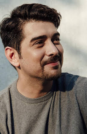 Ian Veneracion as 