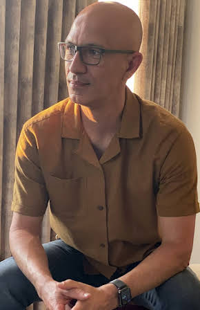 Afshin Shahidi as Director