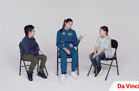 Kids Meet: Kids Meet a Teen Astronaut