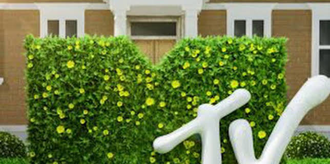 08:14: MTV Cribs International: Dita Von Teese y Algee | MTV | 2/11 2026